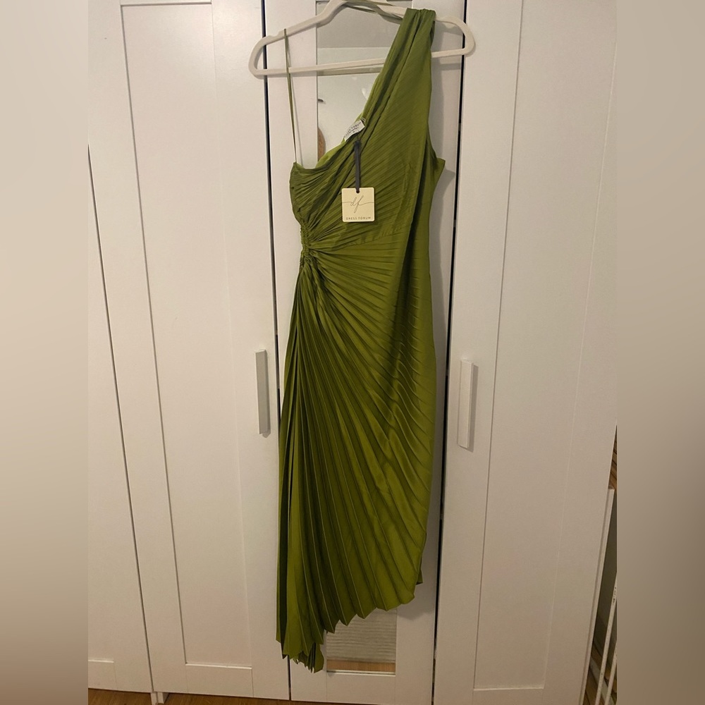 La’baye pleated dress.. this was has sold out multiple times..